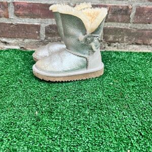 Gold Shearling-Lined Boots